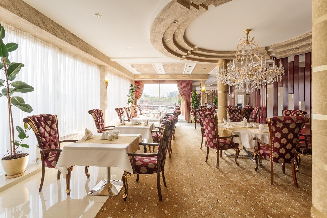 Ark Palace Hotel & Spa Odessa Exterior foto